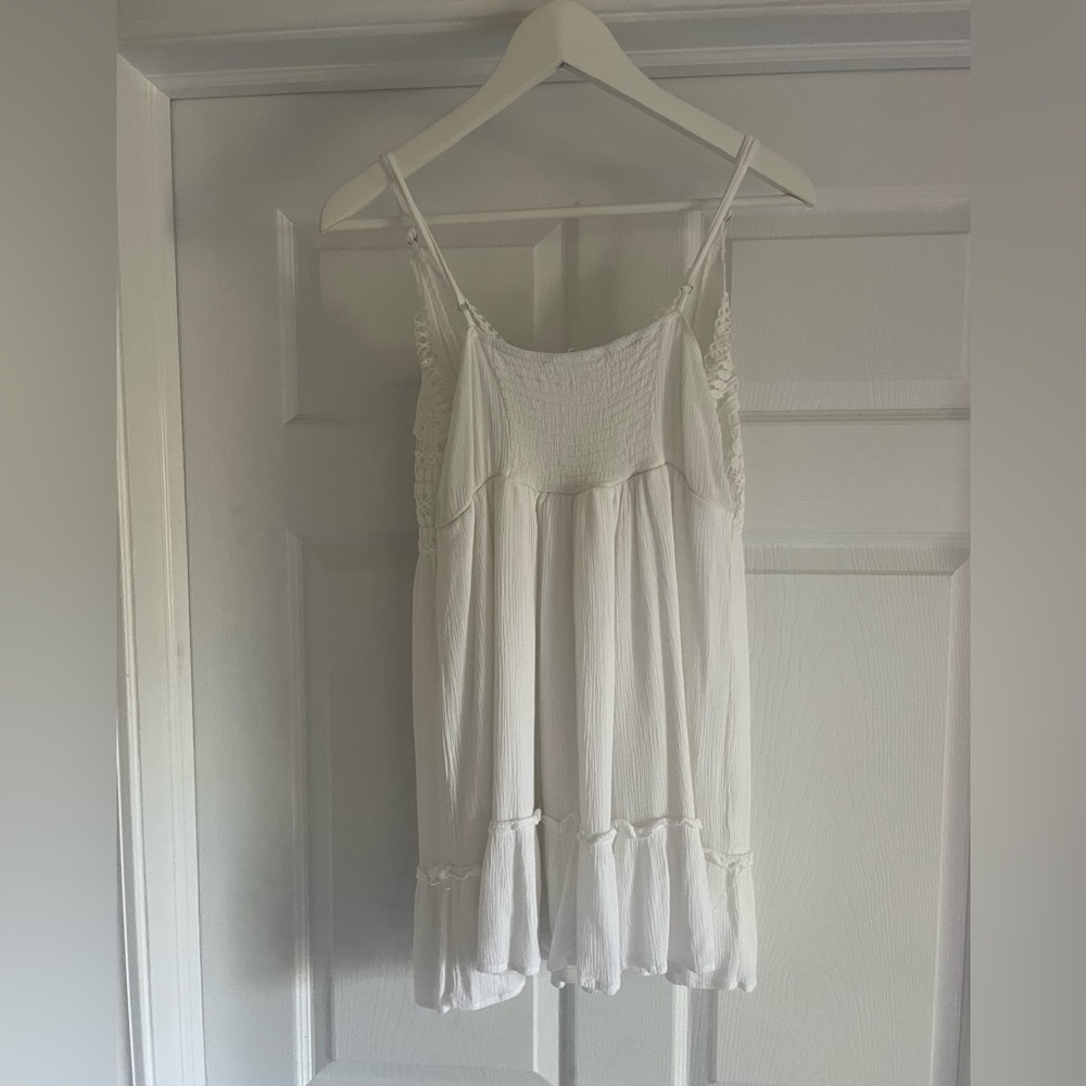 Juniors White crochet detail dress size medium - Picture 5 of 5